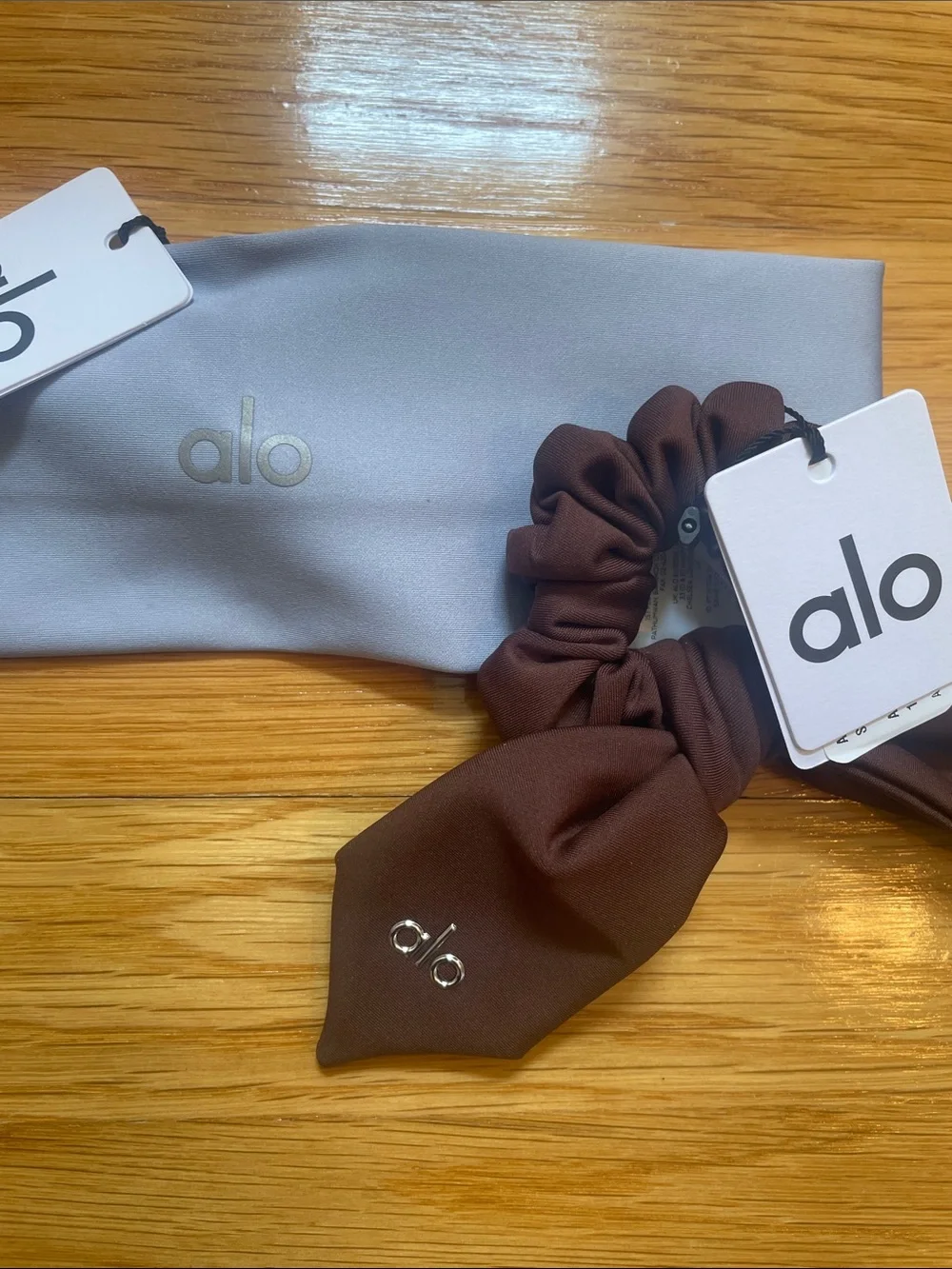 NWT New with Tags ALO Yoga Winter Frost Headband and Brown Scrunchie